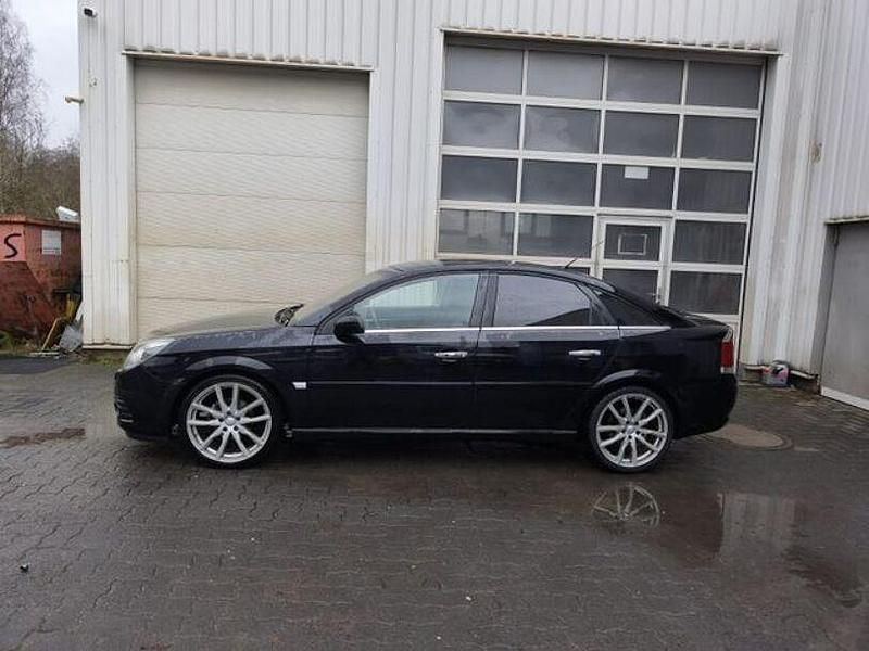 Schwarz Gebraucht 2008 Opel Vectra Limousine | 3.500 € (Teuer) - Bild 1/4