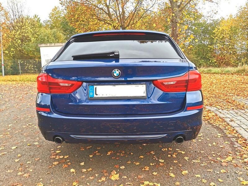 Gebraucht BMW 530 Sport Line 265 PS (194 kW) 2017 Blau Kombi
