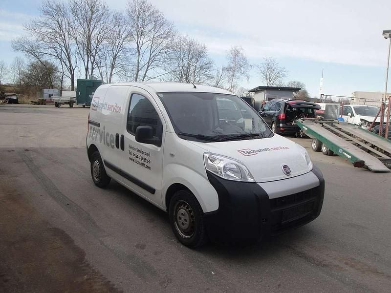 Gebraucht Fiat Fiorino 75 PS (55 kW) 2015 Weiß Van / Kleinbus