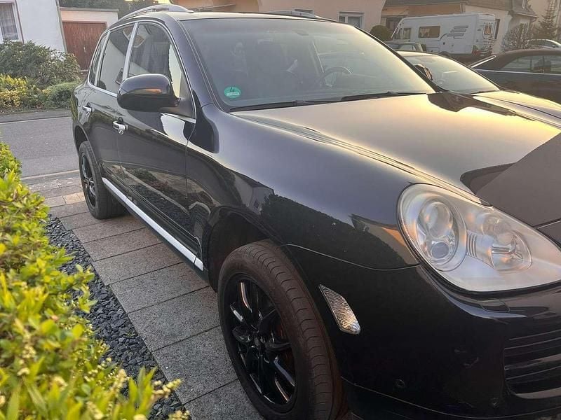 Second-hand Porsche Cayenne 250 CP (183 kW) 2006 Negru SUV