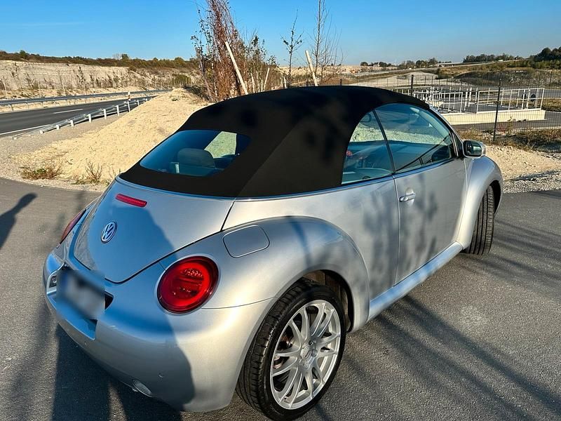 Gebraucht VW New Beetle Cabriolet 116 PS (85 kW) 2005 Silber Cabrio