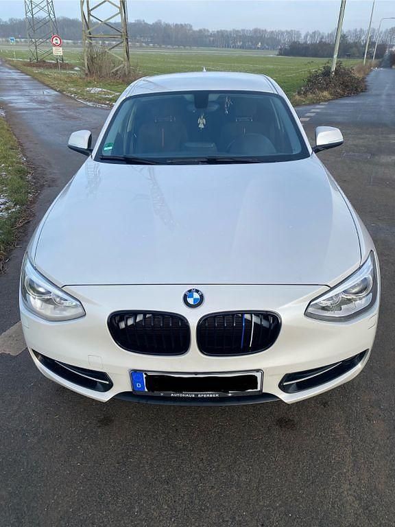 Weiß Gebraucht 2014 BMW 118 Sport Line Kleinwagen | 9.700 € (Etwas zu teuer) - Bild 1/4