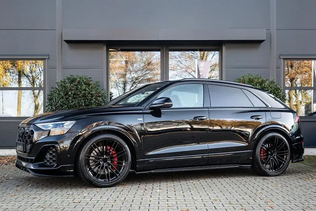 Gebraucht Audi Q8 Competition 489 PS (359 kW) 2026 Schwarz SUV