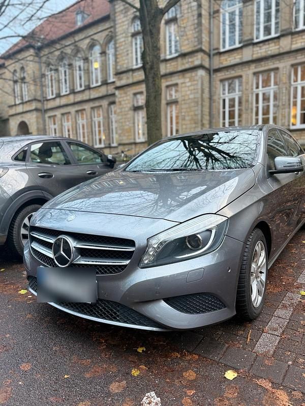 Second-hand Mercedes A180 122 CP (89 kW) 2013 Gri Hatchback