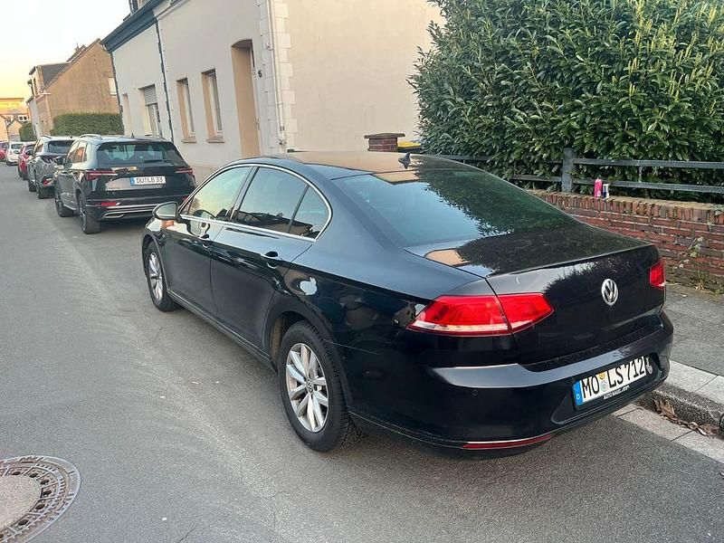 Gebraucht VW Passat 150 PS (110 kW) 2015 Schwarz Limousine