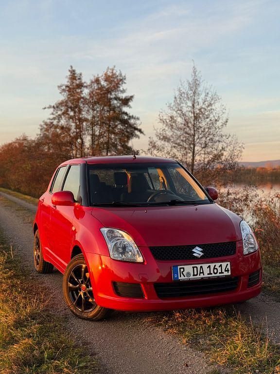 Rot Gebraucht 2008 Suzuki Swift Limousine | 4.800 € (Fairer Preis) - Bild 1/4
