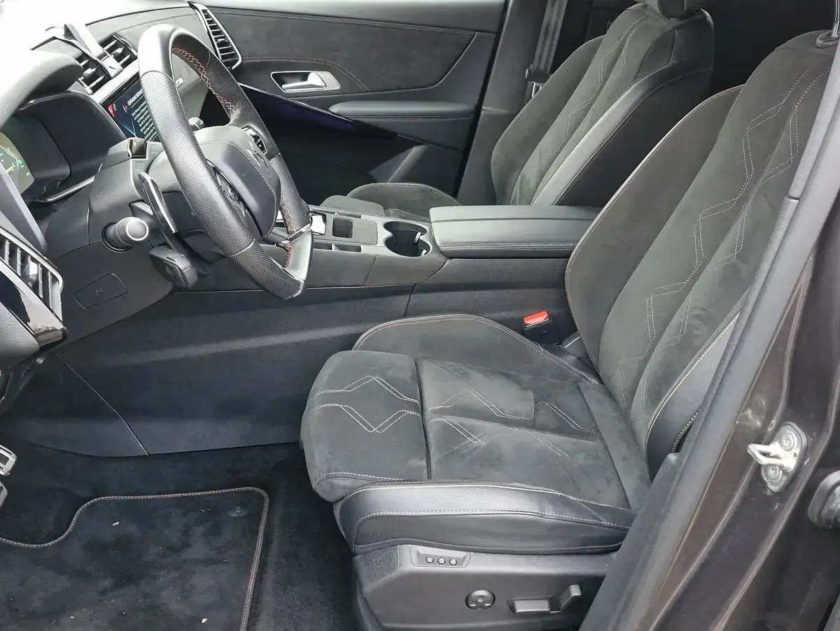 Gebraucht DS Automobiles DS7 Crossback Performance 224 PS (164 kW) 2022 Grau metallic SUV