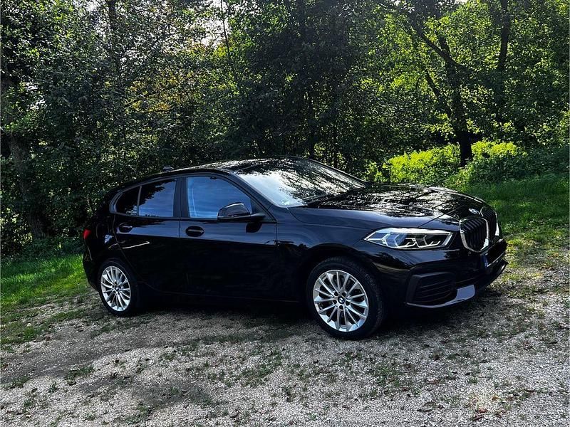 Gebraucht BMW 118 Advantage 140 PS (102 kW) 2020 Schwarz Kleinwagen