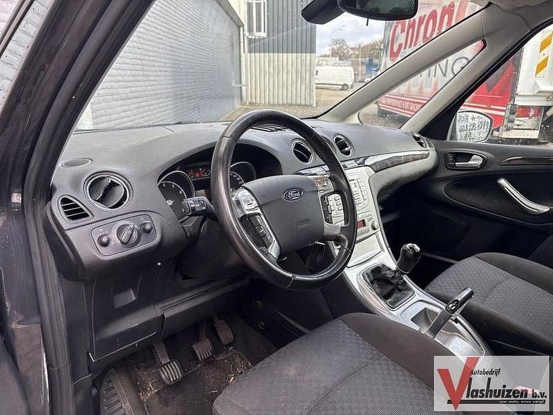 Gebraucht Ford Galaxy Ghia 145 PS (106 kW) 2007 Grau Van / Kleinbus