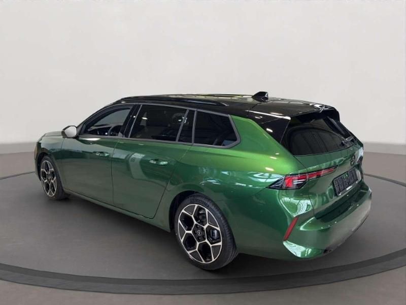 Neu Opel Astra Ultimate 145 PS (106 kW) 2026 Grün Kombi