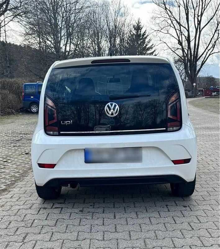 Second-hand VW up! 90 CP (66 kW) 2018 Alb Hatchback