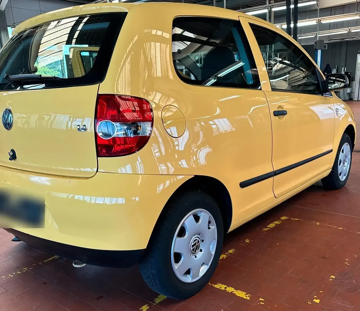 Używany VW Fox 75 KM (55 kW) 2006 Żółty Hatchback
