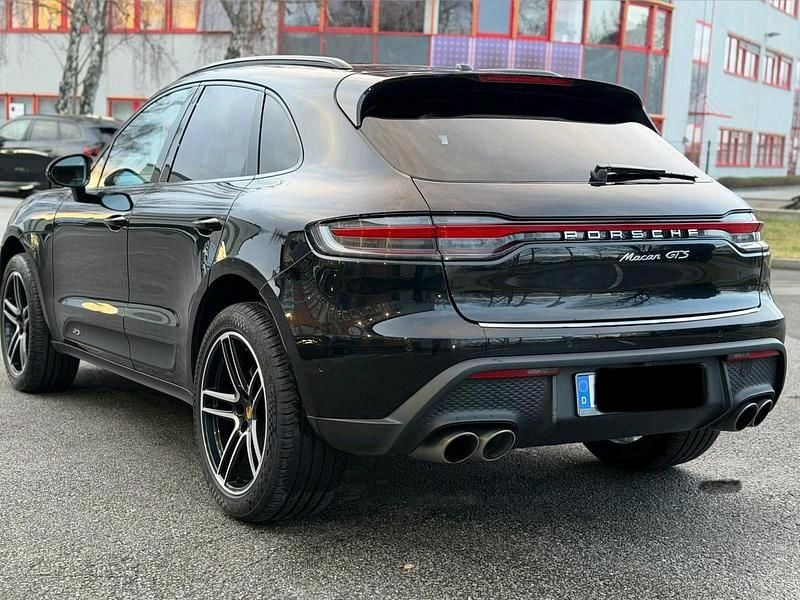 Schwarz Gebraucht 2020 Porsche Macan S Sport SUV | 38.900 € - Bild 1/4