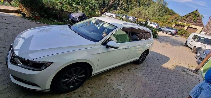 Gebraucht VW Passat Comfortline 220 PS (161 kW) 2018 Kombi