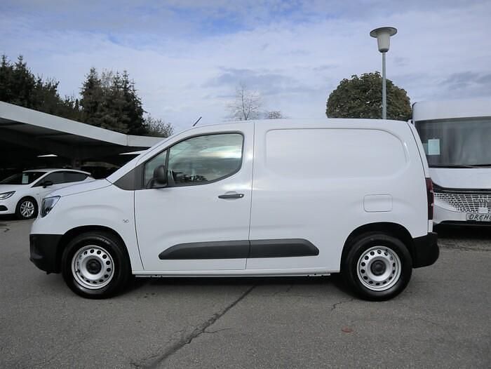 Gebraucht Opel Combo-e Life Edition 100 kW (136 PS) 2023 Kaolin weiß Kombi