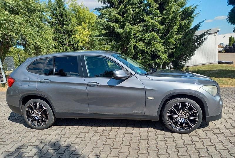 Gebraucht BMW X1 143 PS (105 kW) 2011 Grau SUV