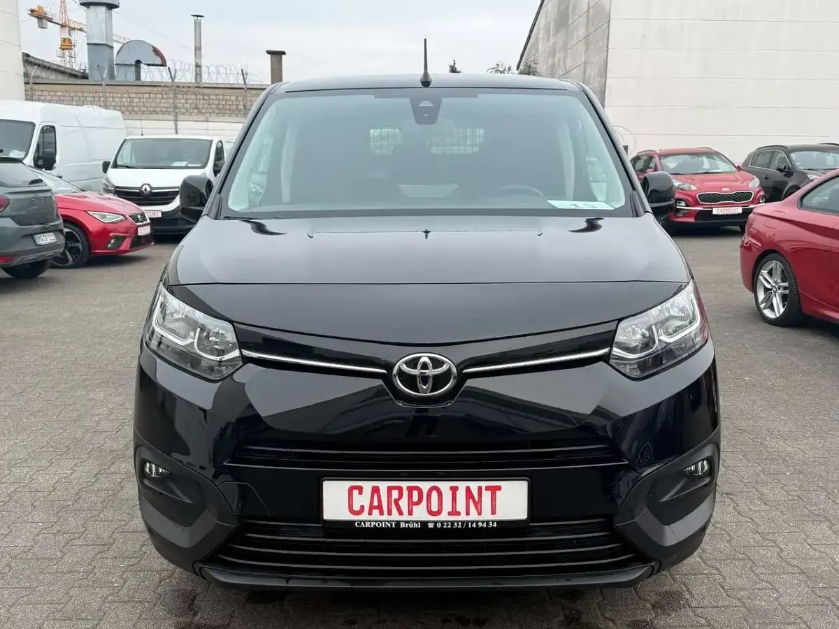 Gebraucht Toyota Proace 102 PS (75 kW) 2022 Black pearl Van / Kleinbus