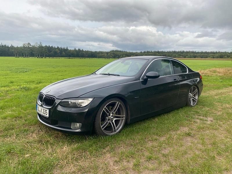 Schwarz Gebraucht 2008 BMW 325 Coupé | 8.200 € (Etwas zu teuer) - Bild 1/4
