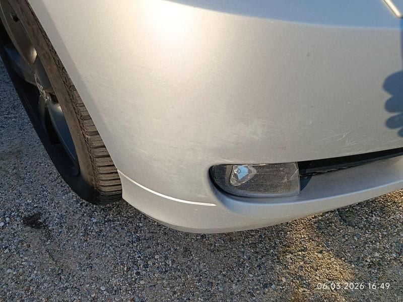 Gebraucht BMW 318 143 PS (105 kW) 2011 Silber Kombi