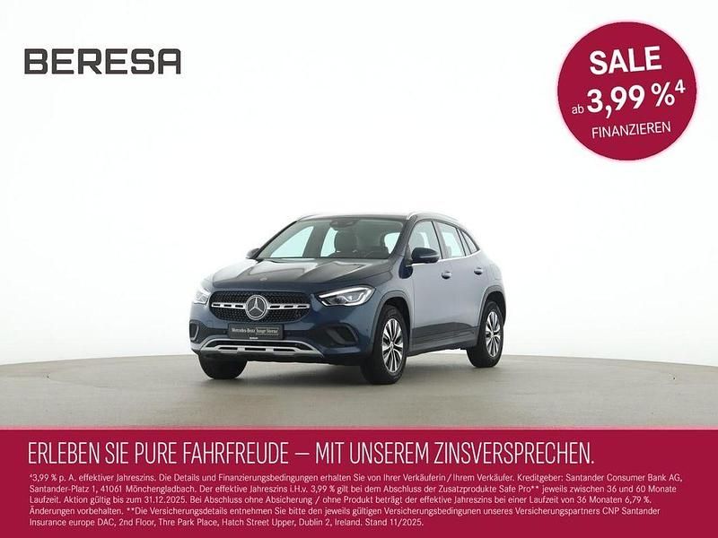 Blau Gebraucht 2020 Mercedes GLA200 Style SUV | 30.485 € (Guter Preis) - Bild 1/4