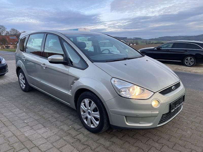Gebraucht Ford S-MAX Trend 160 PS (117 kW) 2009 Chill Van / Kleinbus
