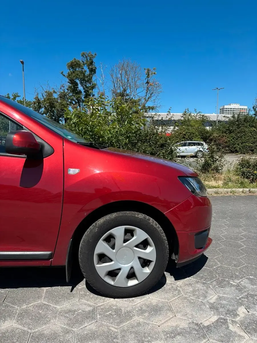 Gebraucht Dacia Logan MCV 90 PS (66 kW) 2016 Rot Kombi