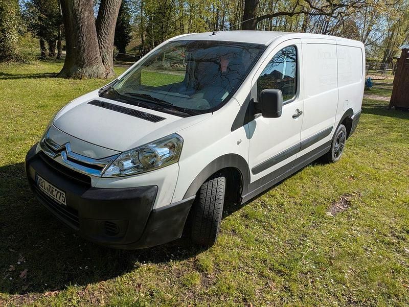 Second-hand Citroën Jumpy 128 CP (94 kW) 2016 Alb Monovolum