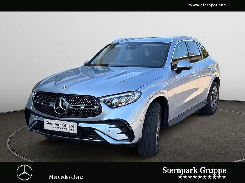 Silber Gebraucht 2024 Mercedes GLC300e AMG SUV | 64.880 € (Fairer Preis) - Bild 1/4