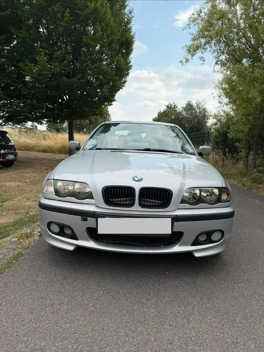 Gebraucht BMW 316 105 PS (77 kW) 1999 Silber Limousine
