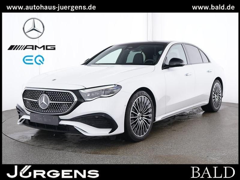 Manufaktur opalithweiß bright Gebraucht 2024 Mercedes E200 AMG Limousine | 59.380 € (Teuer) - Bild 1/4