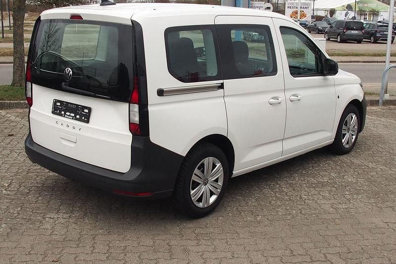 Gebraucht VW Caddy Basis 102 PS (75 kW) 2021 Weiß Van / Kleinbus