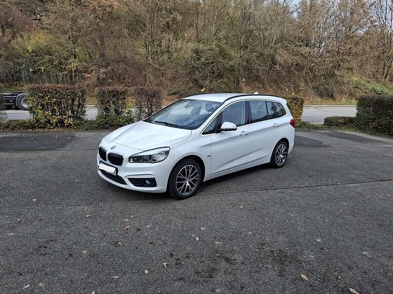 Gebraucht BMW 220 Sport Line 190 PS (139 kW) 2016 Weiß Kombi