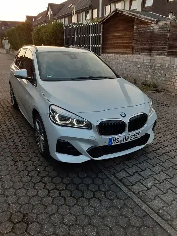Gebraucht BMW 225 iPerformance 224 PS (164 kW) 2018 Weiß Kombi