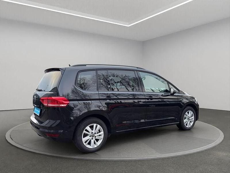 Gebraucht VW Touran Comfortline 150 PS (110 kW) 2025 Schwarz Van / Kleinbus