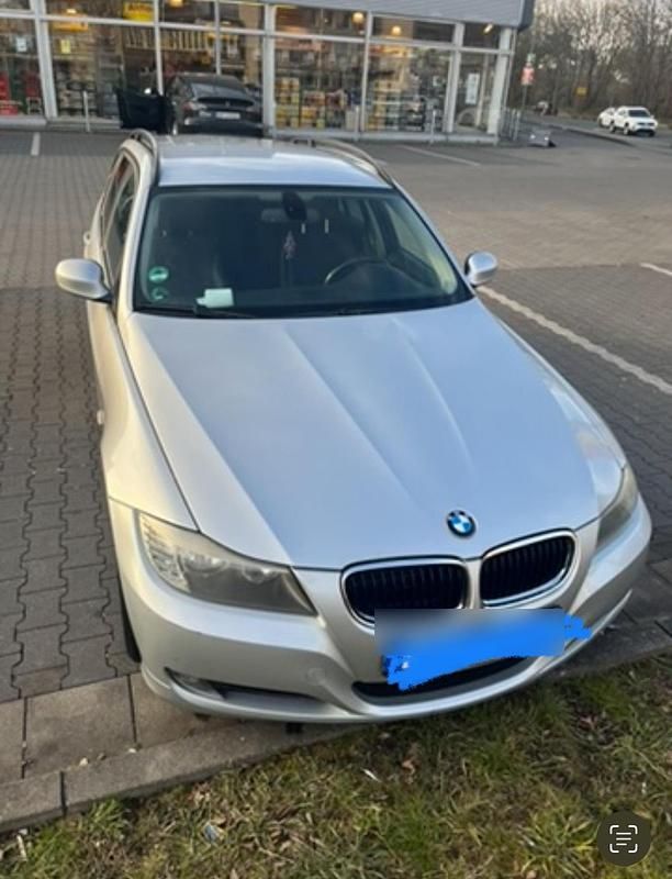 Silber Gebraucht 2009 BMW 318 Kombi | 2.600 € (Superpreis) - Bild 1/4