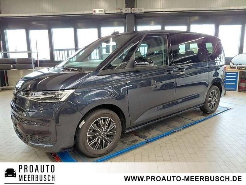 Gebraucht VW Multivan 150 PS (110 kW) 2023 Starlight blue Van