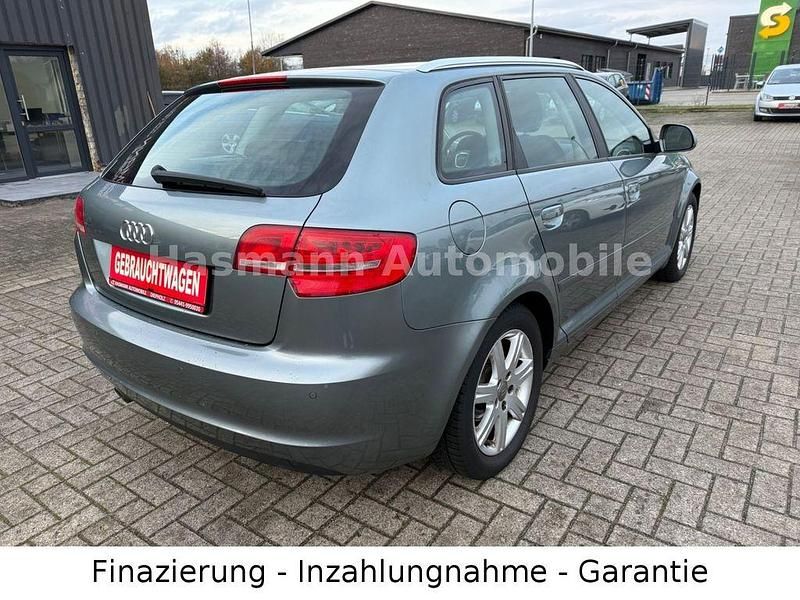 Gebraucht Audi A3 Ambition 105 PS (77 kW) 2011 Grau Limousine