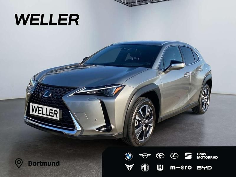Gebraucht Lexus UX 250h 184 PS (135 kW) 2022 Silber SUV
