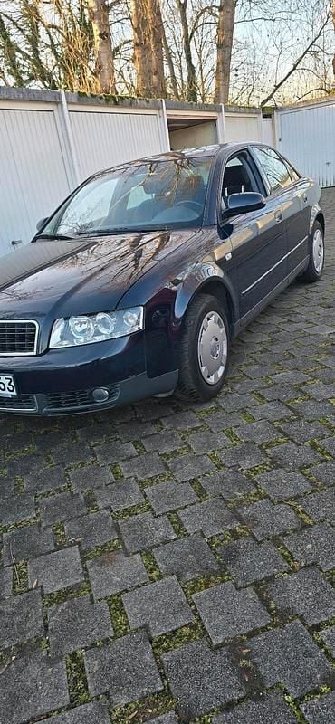 Blau Gebraucht 2001 Audi A4 Limousine | 4.100 € (Teuer) - Bild 1/4