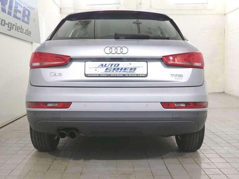 Gebraucht Audi Q3 Comfort 150 PS (110 kW) 2016 Silber SUV