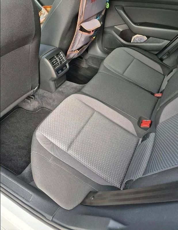 Gebraucht VW Passat 125 PS (91 kW) 2018 Weiß Kombi