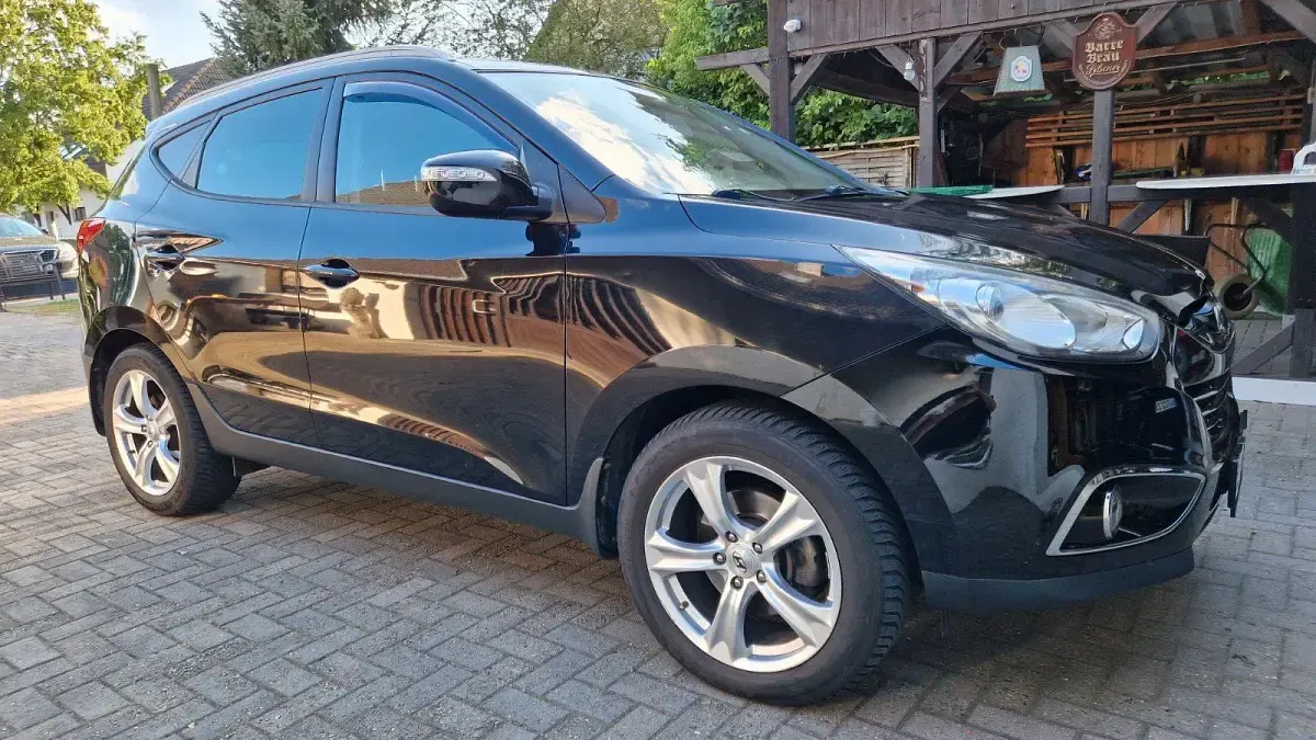 Gebraucht Hyundai ix35 136 PS (100 kW) 2012 Schwarz SUV