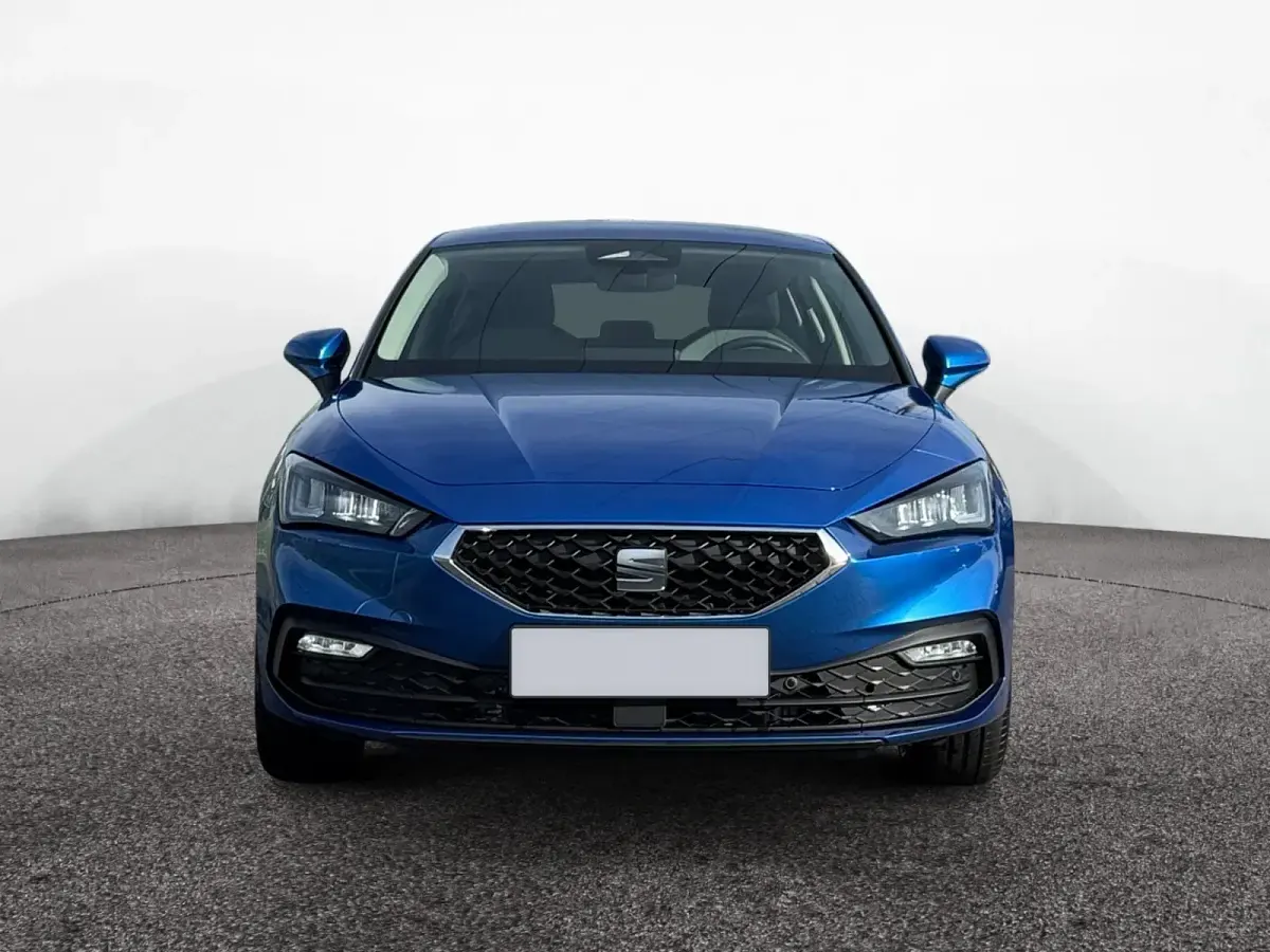 Gebraucht Seat Leon Style 150 PS (110 kW) 2026 Saphirblau Limousine