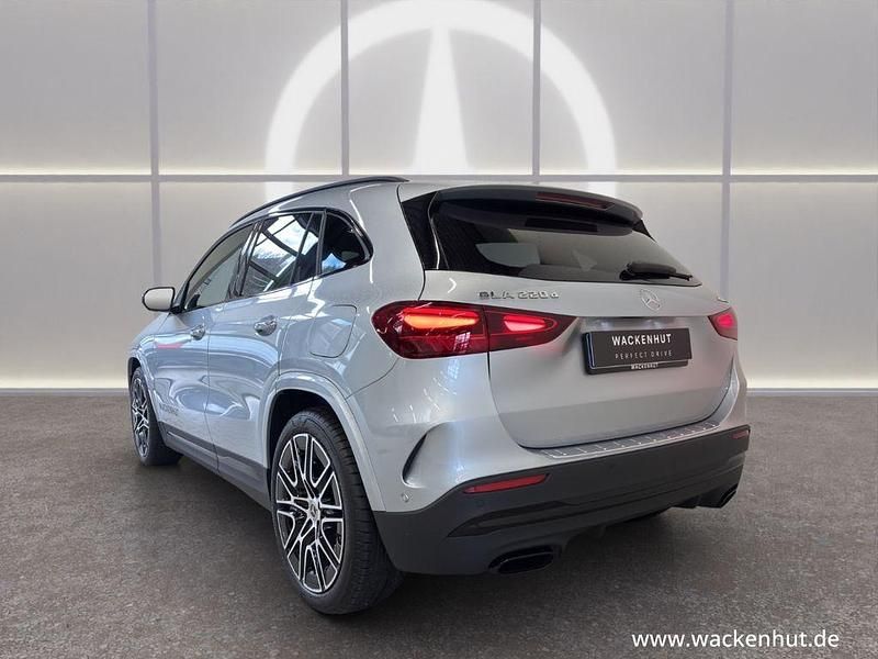 Gebraucht Mercedes GLA220 AMG 190 PS (139 kW) 2026 Silber SUV