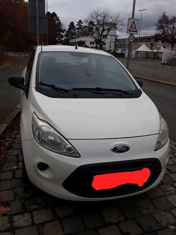Weiß Gebraucht 2012 Ford Ka Kleinwagen | 1.990 € (Guter Preis) - Bild 1/4