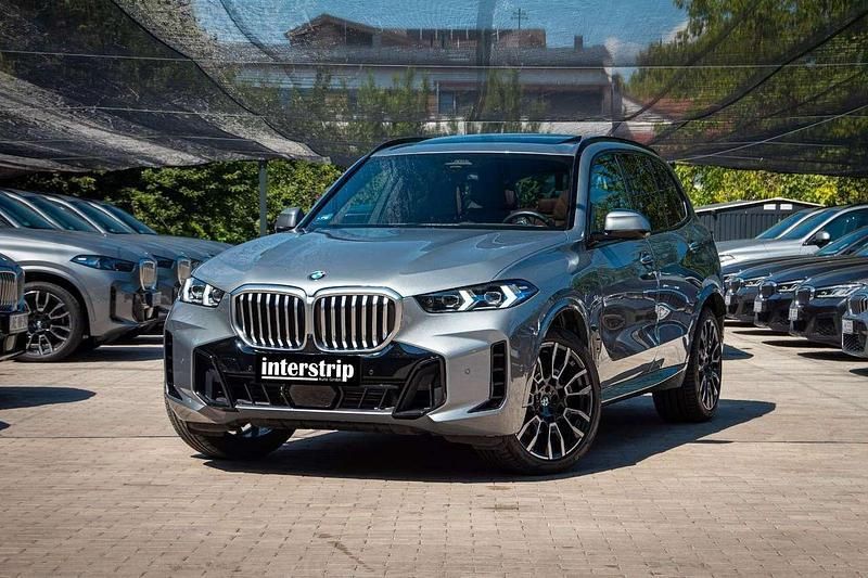 Grau Gebraucht 2023 BMW X5 M Sport SUV | 78.590 € (Teuer) - Bild 1/4