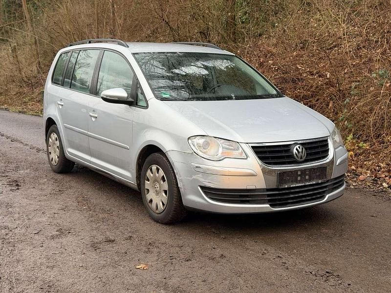 Silber Gebraucht 2009 VW Touran Van / Kleinbus | 1.650 € (Guter Preis) - Bild 1/2