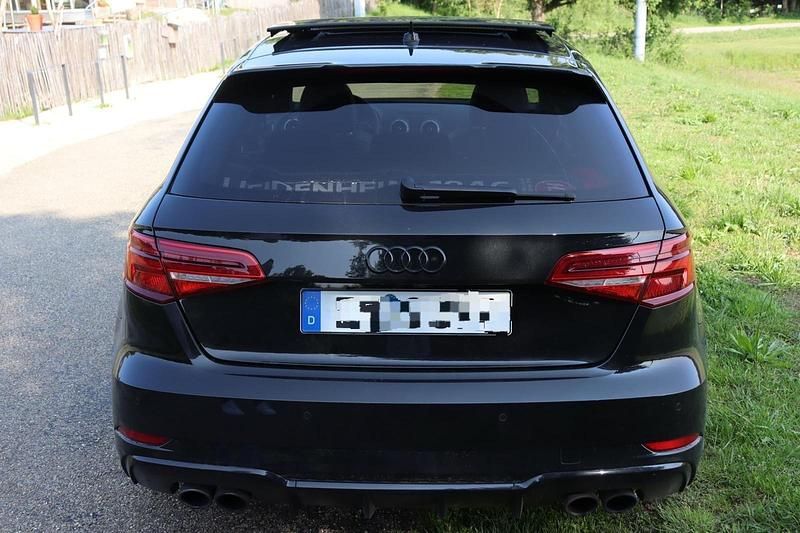 Gebraucht Audi S3 Design 310 PS (228 kW) 2017 Schwarz Limousine