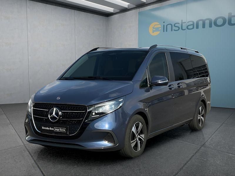 Blau Gebraucht 2024 Mercedes V300 Van / Kleinbus | 66.449 € (Fairer Preis) - Bild 1/4