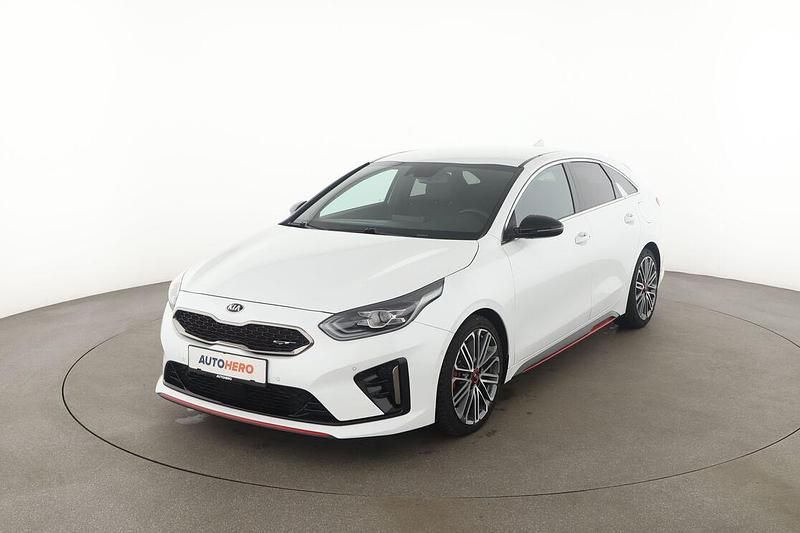 Weiß Gebraucht 2021 Kia ProCeed Kleinwagen | 24.160 € (Guter Preis) - Bild 1/3